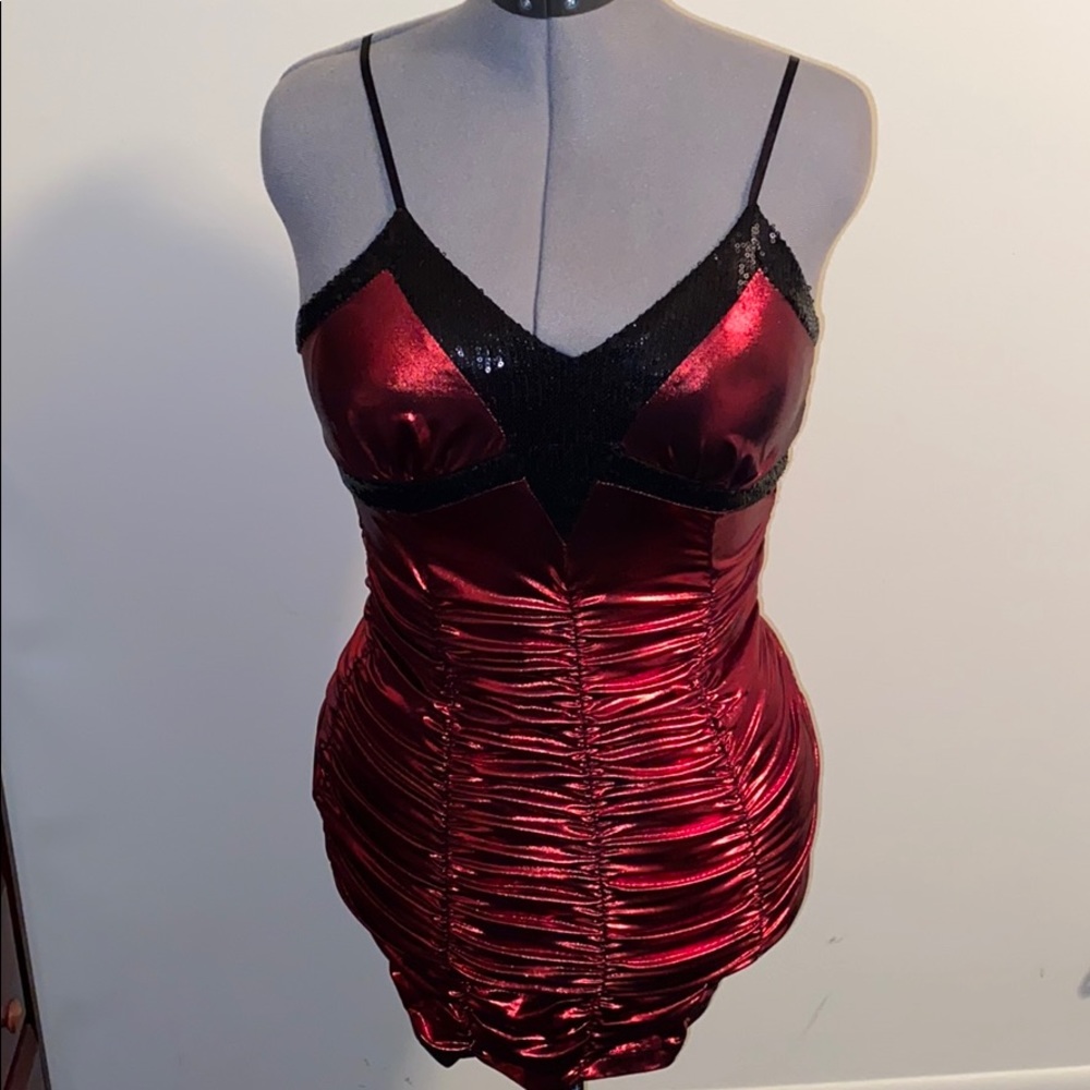 Shimmery red party dress